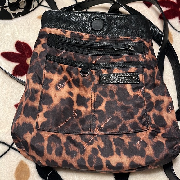 B Makowsky pebbled leather black purse with silver buckles and animal print - Picture 10 of 10